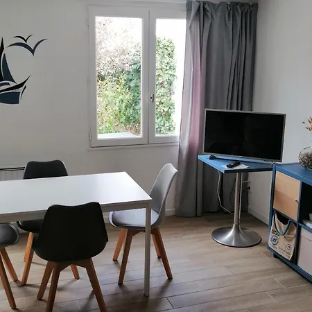 Charmante Maison Proche Plage, Jardin, Parking - Fr-1-823-135